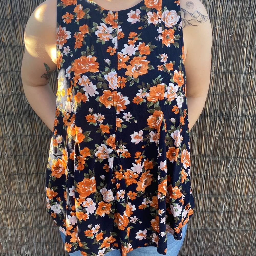 Flowy Floral American Eagle Tank Top